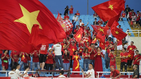 Ý kiến chuyên gia: ‘ĐT Việt Nam còn nhiều vấn đề, nhưng trận thắng khiến CĐV vui là được’